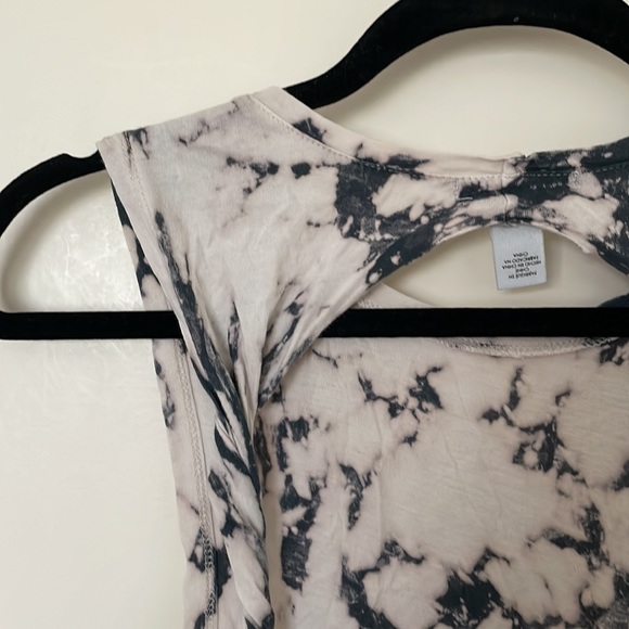 Forever 21 tie dye open back tank - Picture 6 of 7